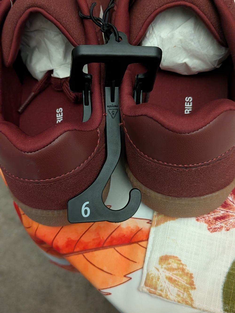 No Boundaries Burgundy Women's Athletic Sneakers - Picture 2 of 3